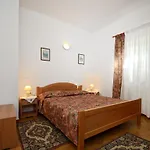 Penzion With Pool Albina Valizza