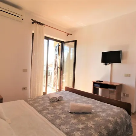 With Pool Albina Guest house 4*