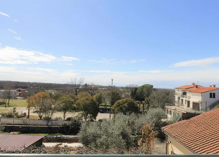 With Pool Albina Konukevi