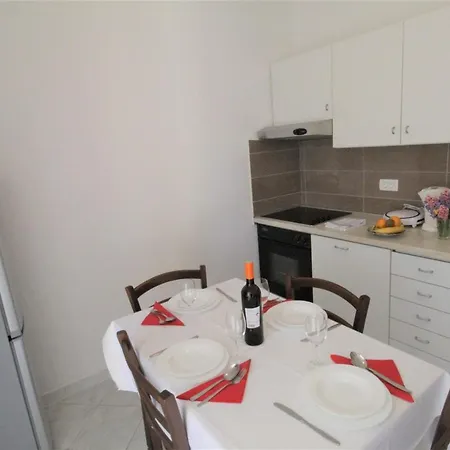 With Pool Albina Gasthuis