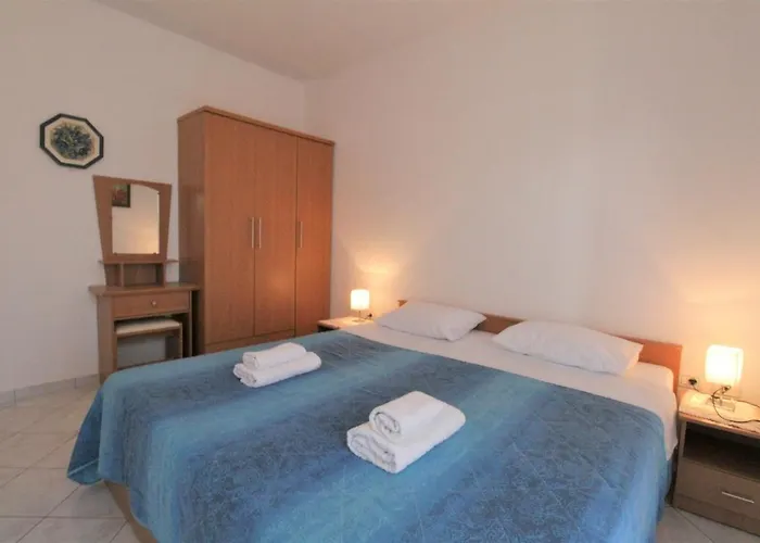 بيت ضيافة With Pool Albina Valizza