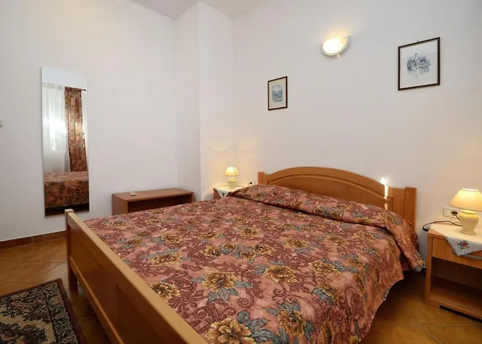 With Pool Albina بيت ضيافة 4*