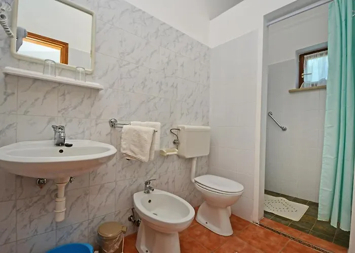 بيت ضيافة With Pool Albina 4*